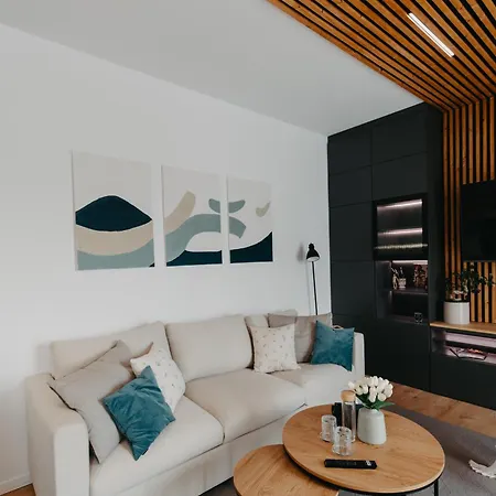 Le Lys Dor With Private Parking Apartman